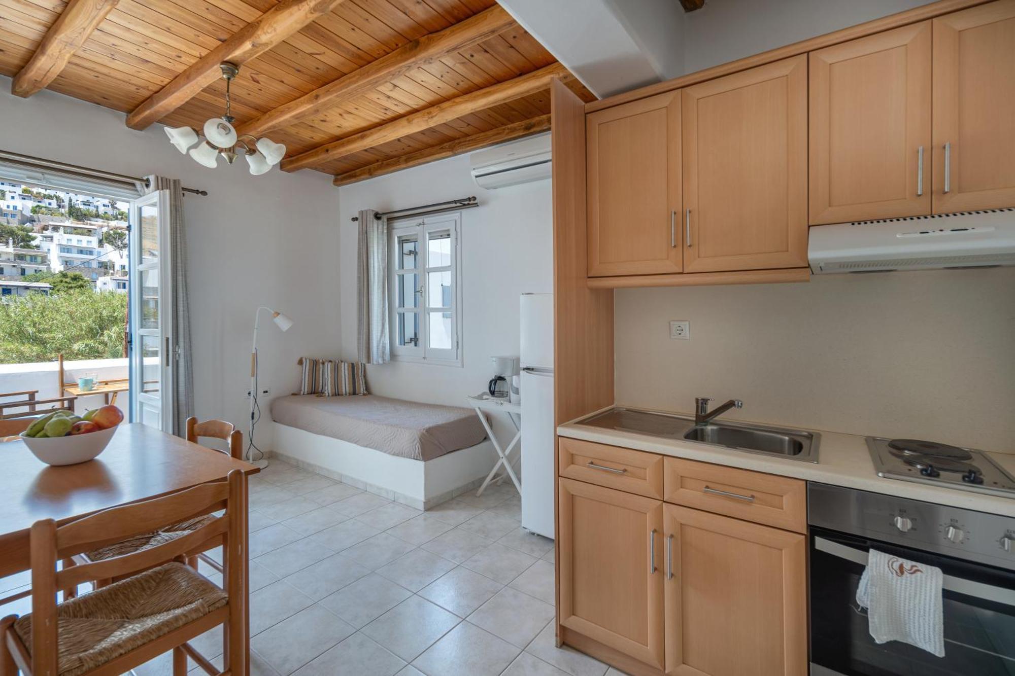Galazio Seaside Apartments Livadakia Room photo