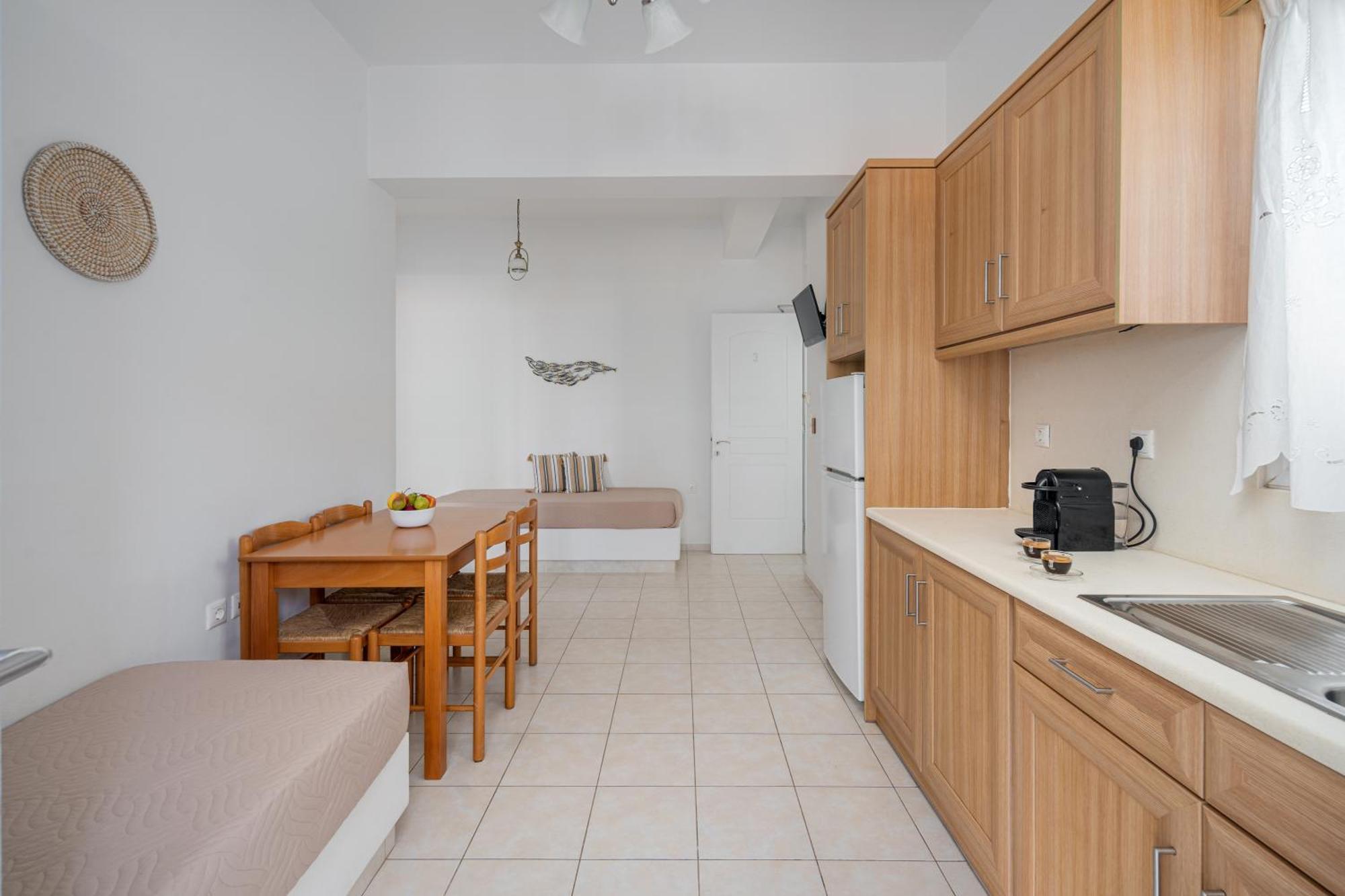 Galazio Seaside Apartments Livadakia Room photo